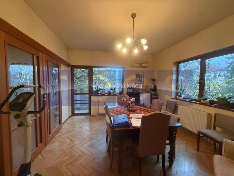 DE VANZARE APARTAMENT IN VILA 4 CAMERE DRUMUL SARII | OPORTUNITATE |