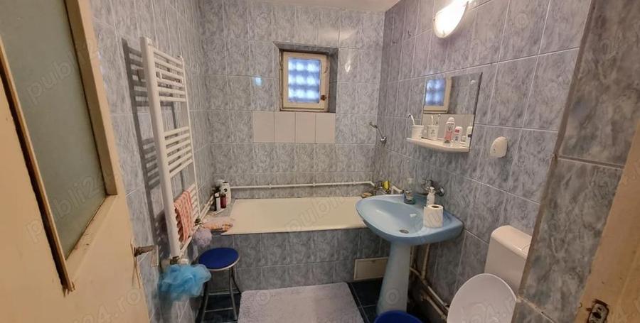 Apartament 3 camere et 2 - 7