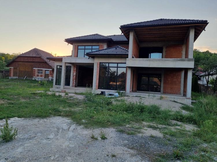 Casa de vanzare cu 20 arii teren Gardani la 28km de Baia Mare - 5