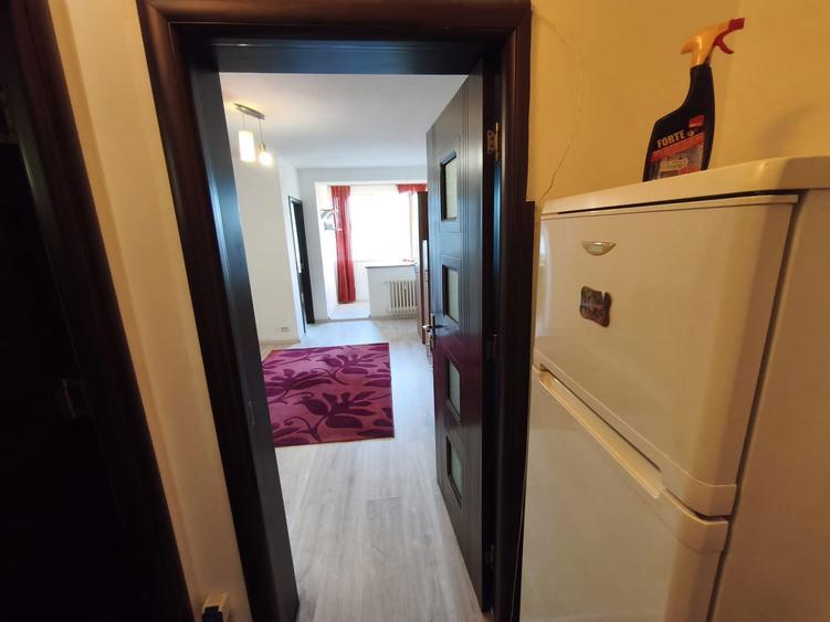 Inchiriez garsoniera - 1