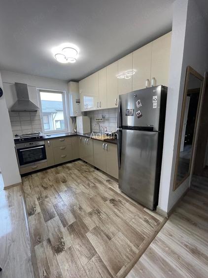 Vand apartament 2 camere Giroc
