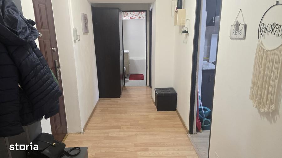 Apartament cu 2 camere decomandat în 22 Decembrie