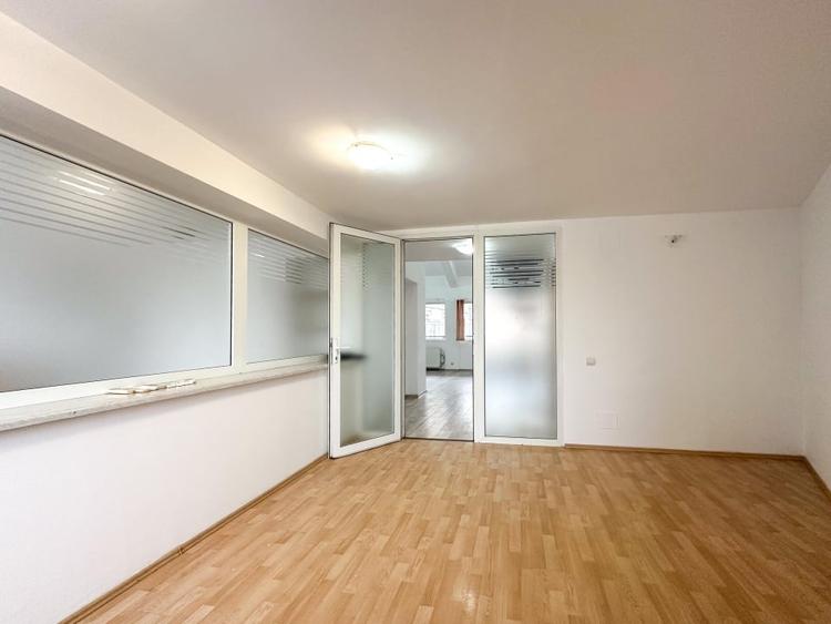 La doi pasi de Universitate - nu doar un birou ci un statut - 12