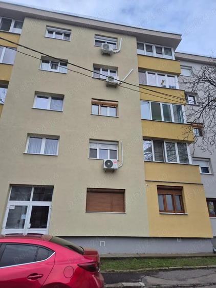 Apartament cu 3 camere, tip PB decomandat, Etaj 3 zona Rogerius (Lacul Rosu) - 3