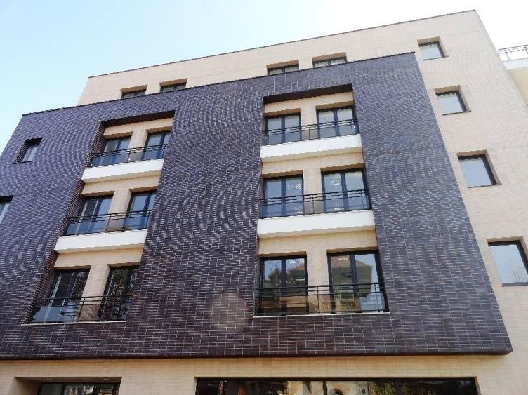 0% comision! Inchiriere birouri Dacia, 410 - 2400 mp - 1