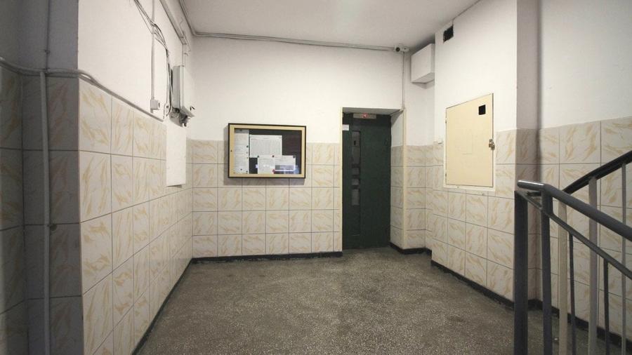 P-ta Lahovari, apartament 3 camere, renovat modern, mobilat, etaj 6/9, bloc 1980 - 18