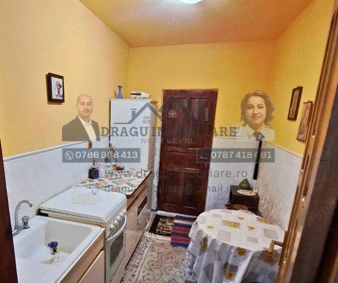 Casa Tecuci/ str Vasile Conta/ Cartierul Garii/ Constructie din BCA/ ANUL 1999 - 2