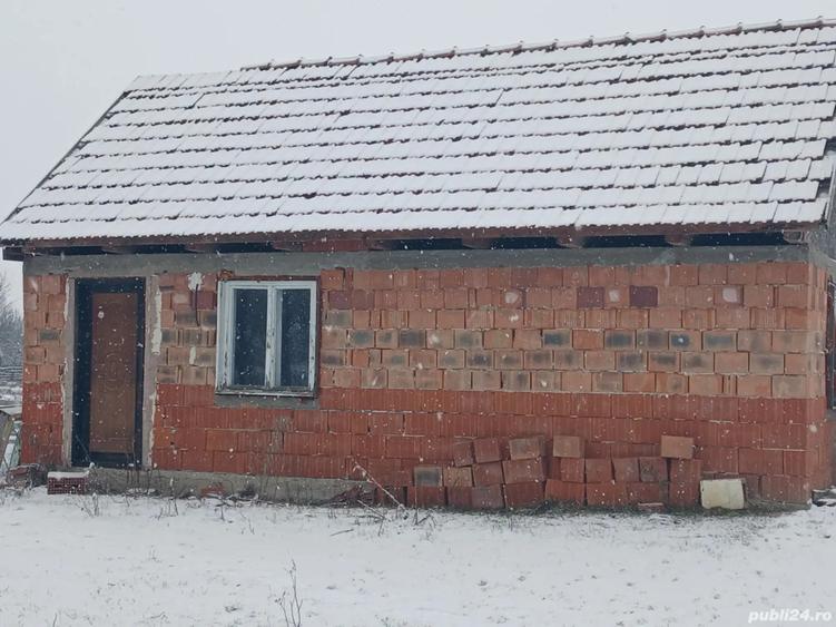 Vand casa la ro?u - 4