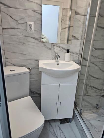 Garsoniera moderna de vanzare Centrul orasului Ploiesti 60.000 - 8