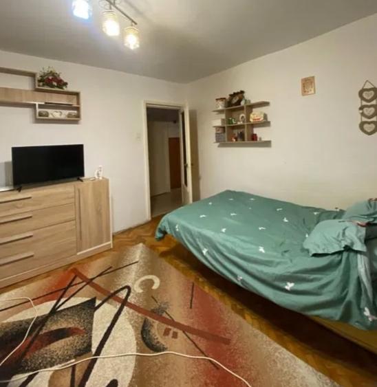 Apartament 2 camere+balcon,decomandat /ideal investitie/zona Mehedinti - 3