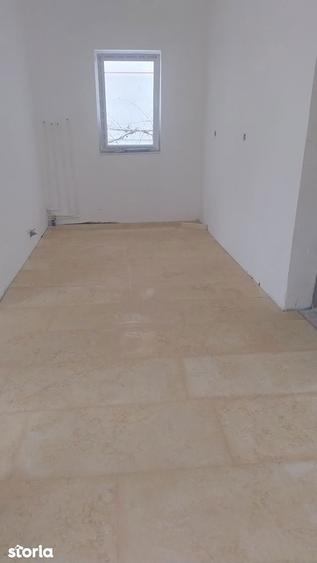 Casa in Navodari cu trei dormitoare, living, zona de vile - 5