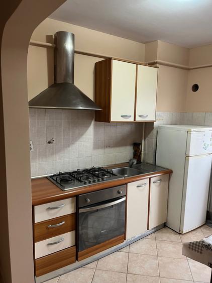 Inchiriez garsoniera - 7