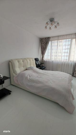 Inchiriez apartament 3 camere,zona Balcescu - 10