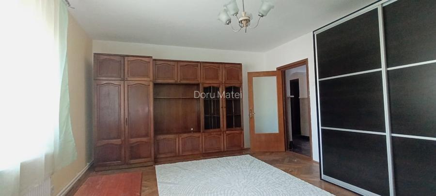Apartament 3 camere zona Cora Bratianu Apartament 3 camere zona Cora Bratianu