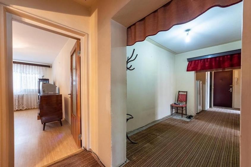 Apartament cu 3 camere în Colentina