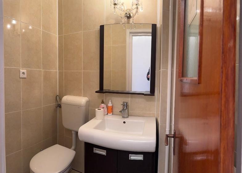 3 CAMERE PIATA ALBA IULIA, MOBILAT BIROU, VEDERE PIATA - 5