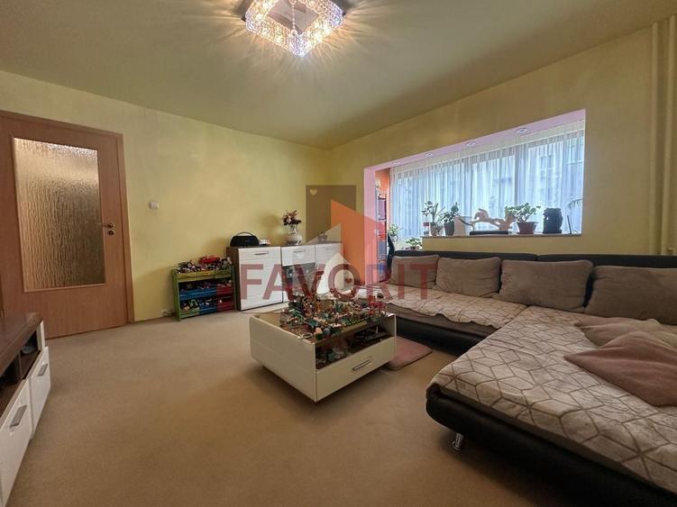 3 camere | centrala proprie | boxa | mobilat si utilat | zona excelenta | - 2