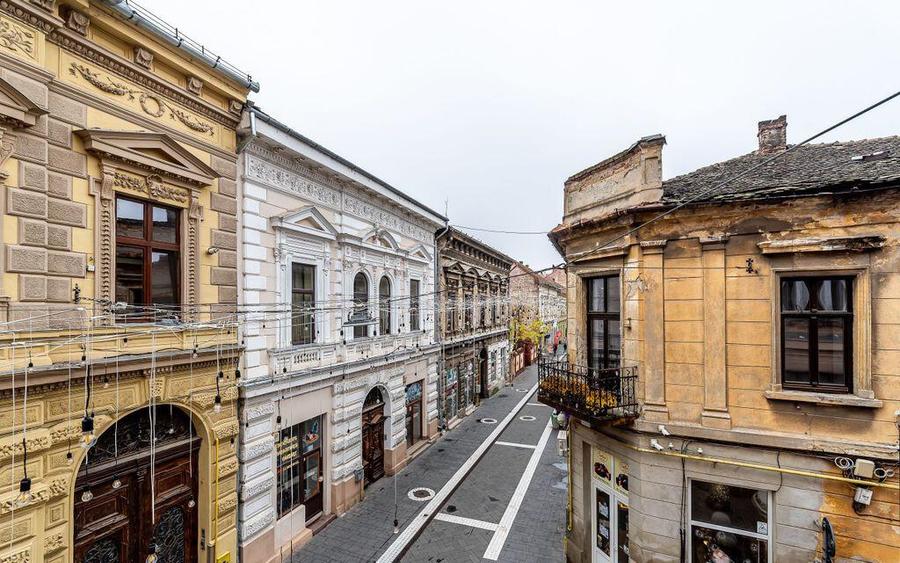 Apartament spatios cu 3 camere de LUX pe Metianu Comision 0 - 6