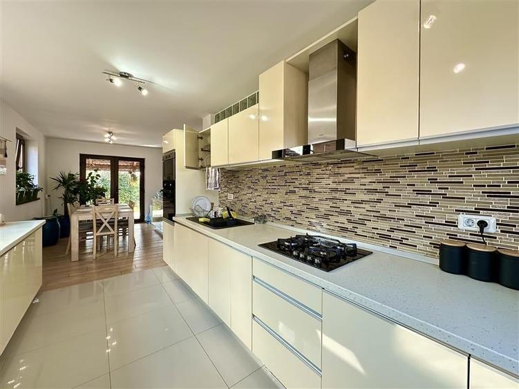 Casa cu mansarda 5 camere. Arad, zona Gai. - 5