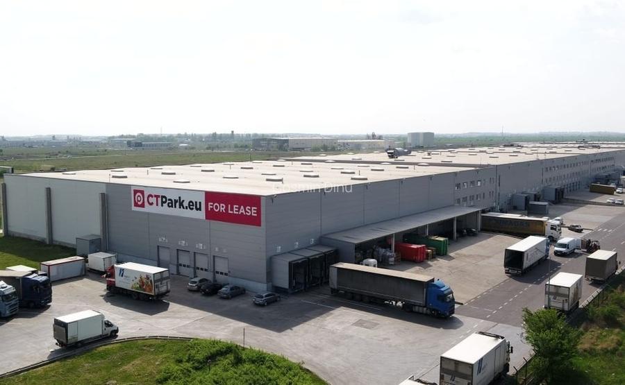 Spațiu industrial, 5800 mp în Exterior Vest Spațiu industrial, 5800 mp în Exterior Vest