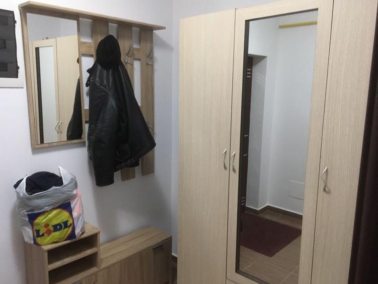 Garsoniera in bloc nou zona Stadion - 11