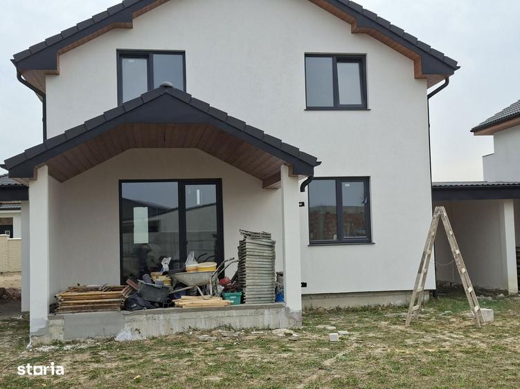 Casa Martinesti cu 3 camere+living, parcare acoperita si teren 450mp. - 10