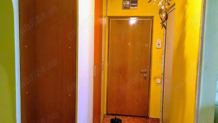 Apartament 3 camere decomandat de vanzare Berceni- Pta Sudului, bloc 1978, etaj 3 4 - 6