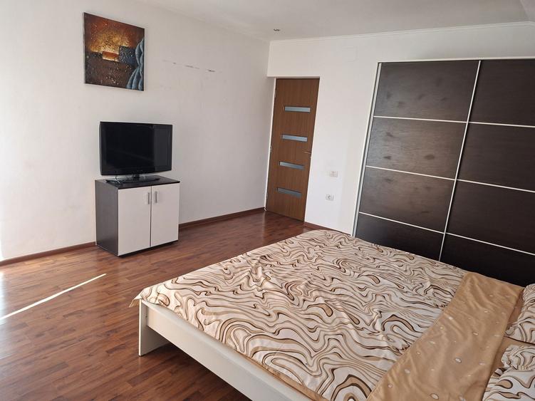 Inchiriez etajul vilei cu intrare separata - 5