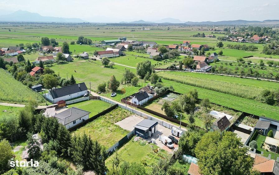 Teren de 1000 mp, în Chichiș