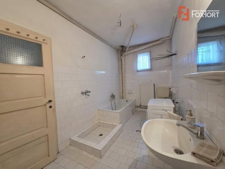 Casa de vanzare Parter + 2 Etaje |7camere | 350 mp utili | Zona UTA - 11
