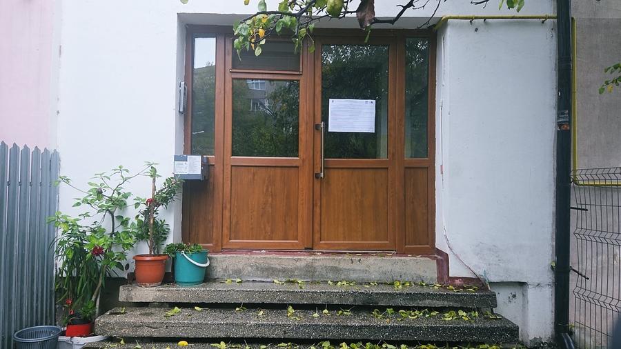 Apartament cu 3 camere decomandat în I. C. Frimu