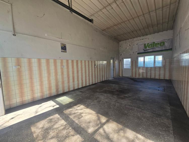 Spațiu comercial, de 1,000 mp, în Autogară