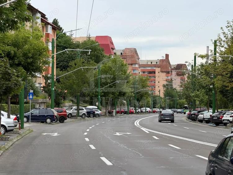 Spațiu comercial, de 25 mp, în Răcădău