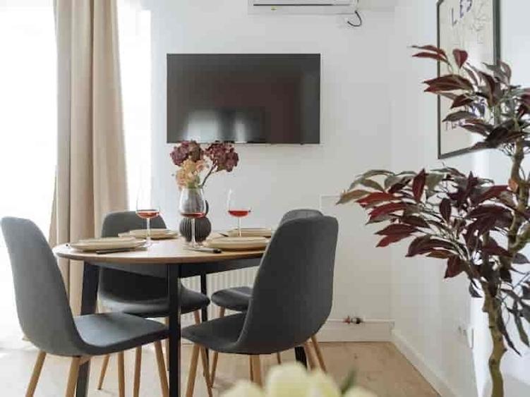 Apartament 2 camere / Blocul Dalles /Afacere la cheie !! 2 camere - 11