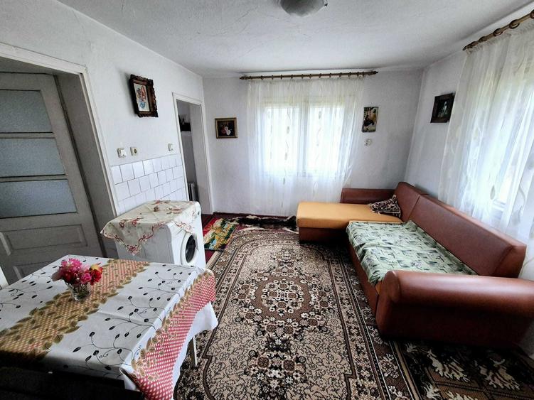 Casă cu 4 camere în Rusca