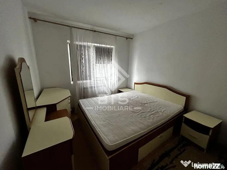 Apartament cu 4 camere decomandat în Central