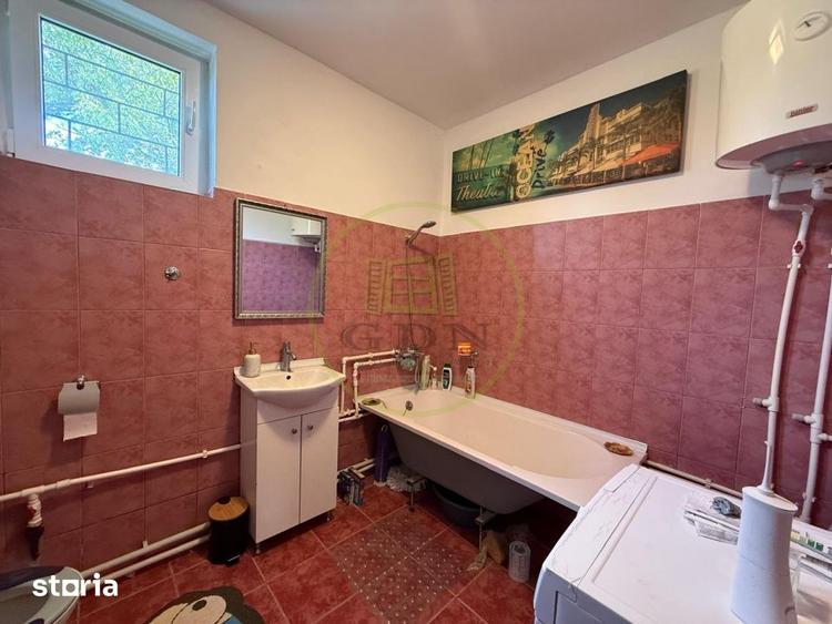 Casă cu 4 camere cu Teren 566 Mp în Pielești