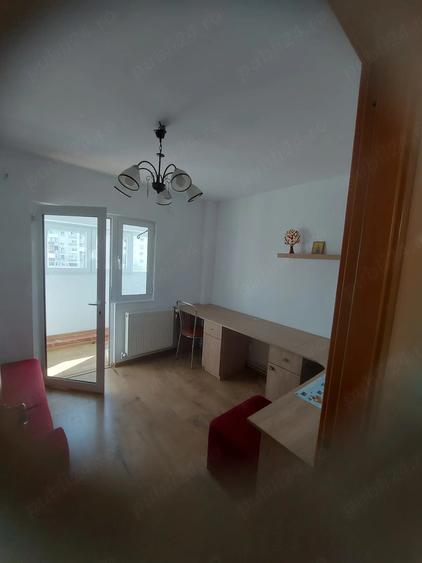 Apartament cu 3 camere decomandat în Gheorghe Doja