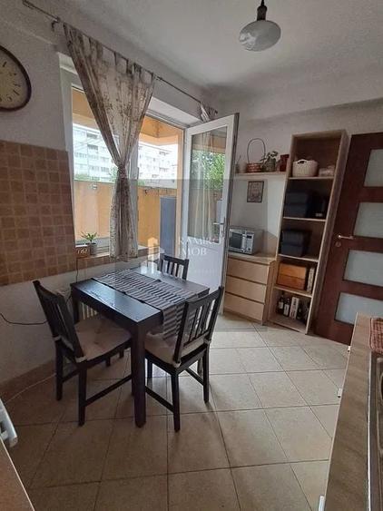 Apartament cu 2 camere decomandat, mobilat în Apărătorii Patriei