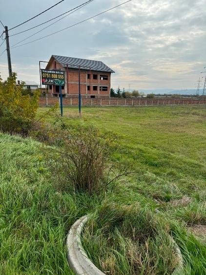 Teren Construcții intravilan de 2300 mp, în Exterior Nord