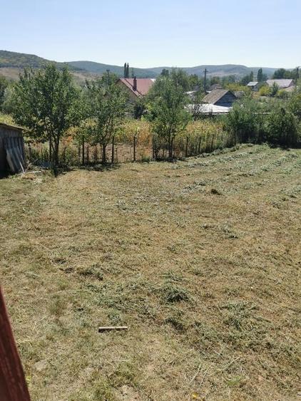 Casă individuală cu 2 camere cu Teren 700 Mp în Dumești