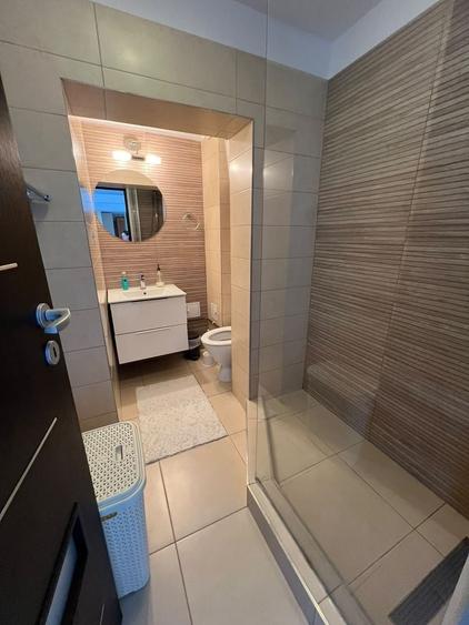 Apartament cu 2 camere semidecomandat în Calea Călărașilor