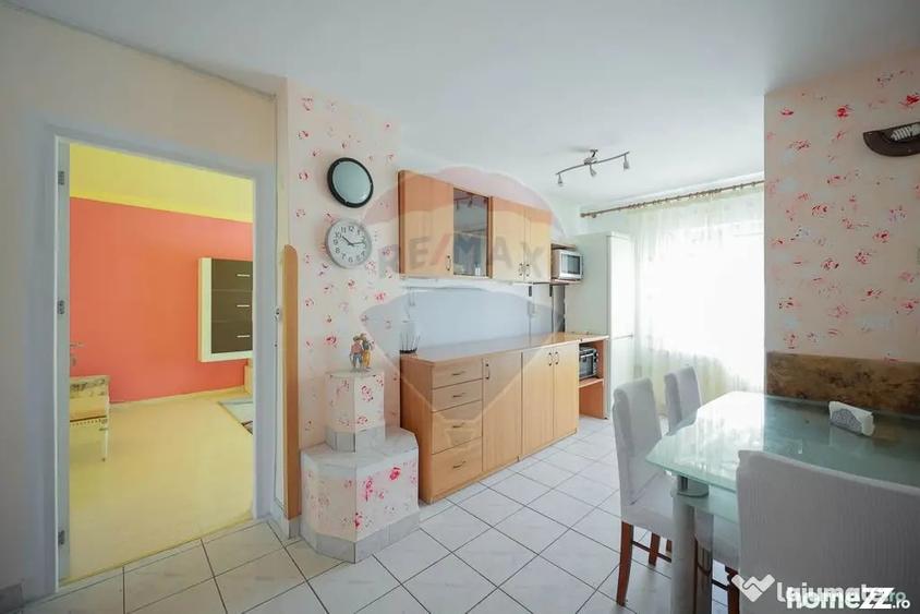 Apartament cu 3 camere decomandat în Dacia
