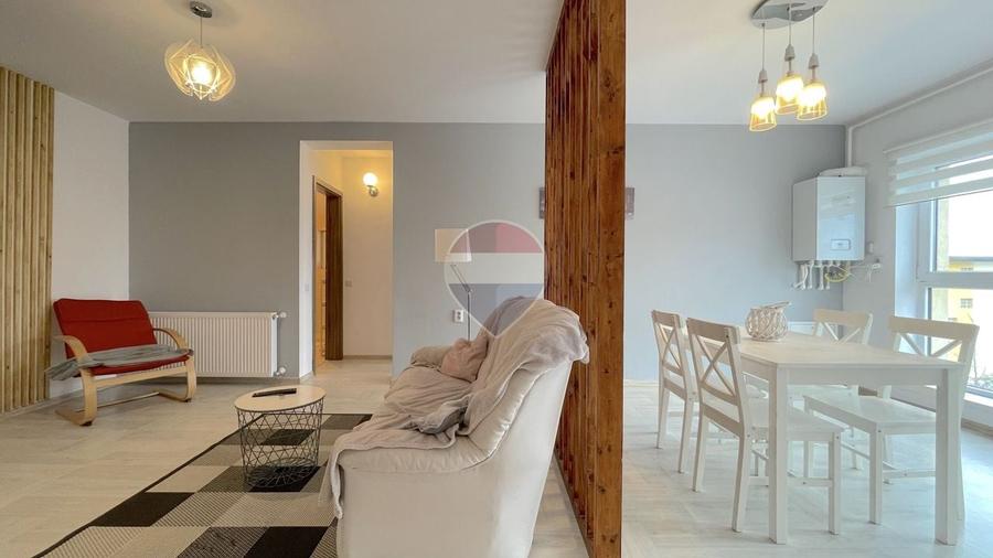 Apartament cu 2 camere decomandat în Tractorul