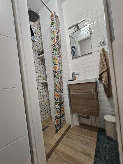 Apartament cu 3 camere decomandat, mobilat în Ghencea