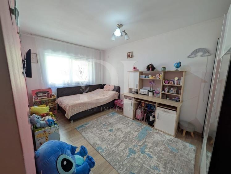Apartament cu 3 camere semidecomandat, mobilat în Florești
