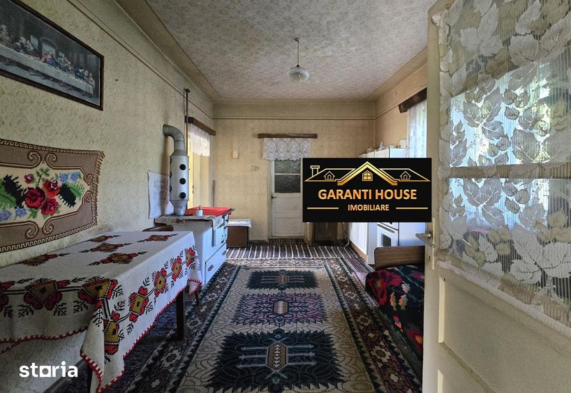 Casă cu 2 camere cu Teren 2637 Mp în Valea Borcutului
