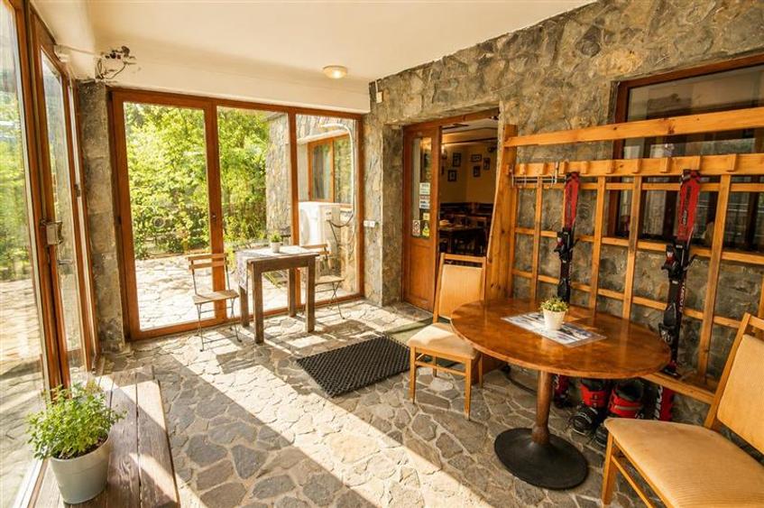 Hotel/Pensiune, de 515 mp, în Valea Alba