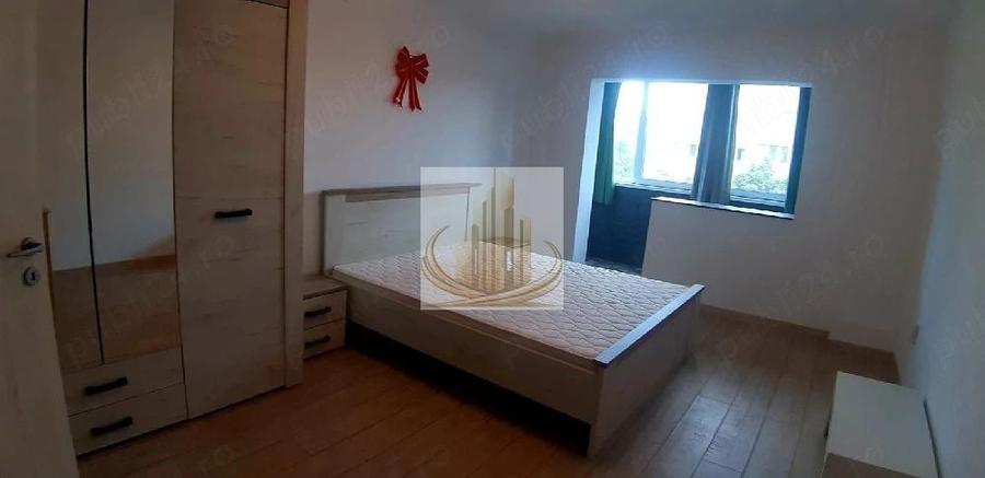 Apartament cu 3 camere decomandat, mobilat în Aradului