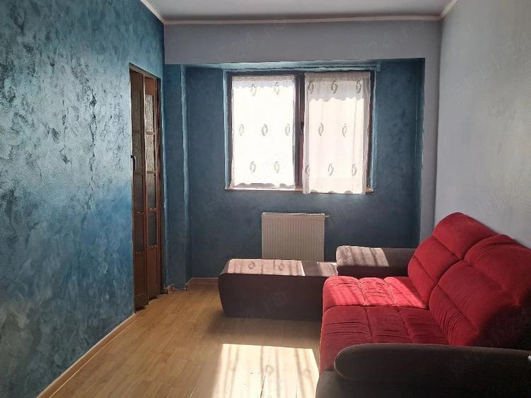 Apartament cu 4 camere decomandat în Autogară